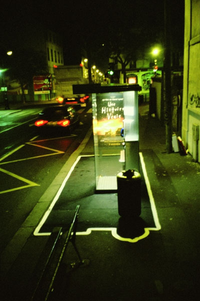 Electric Shadows - Abri-bus, rue de Charonne,  Paris 2000