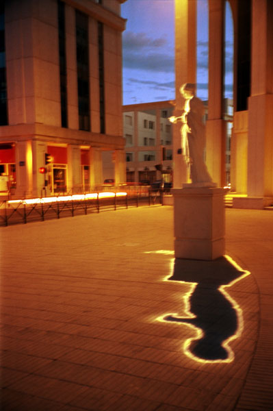 Electric Shadows - Sculpture, place Zeus, Montpellier 2001